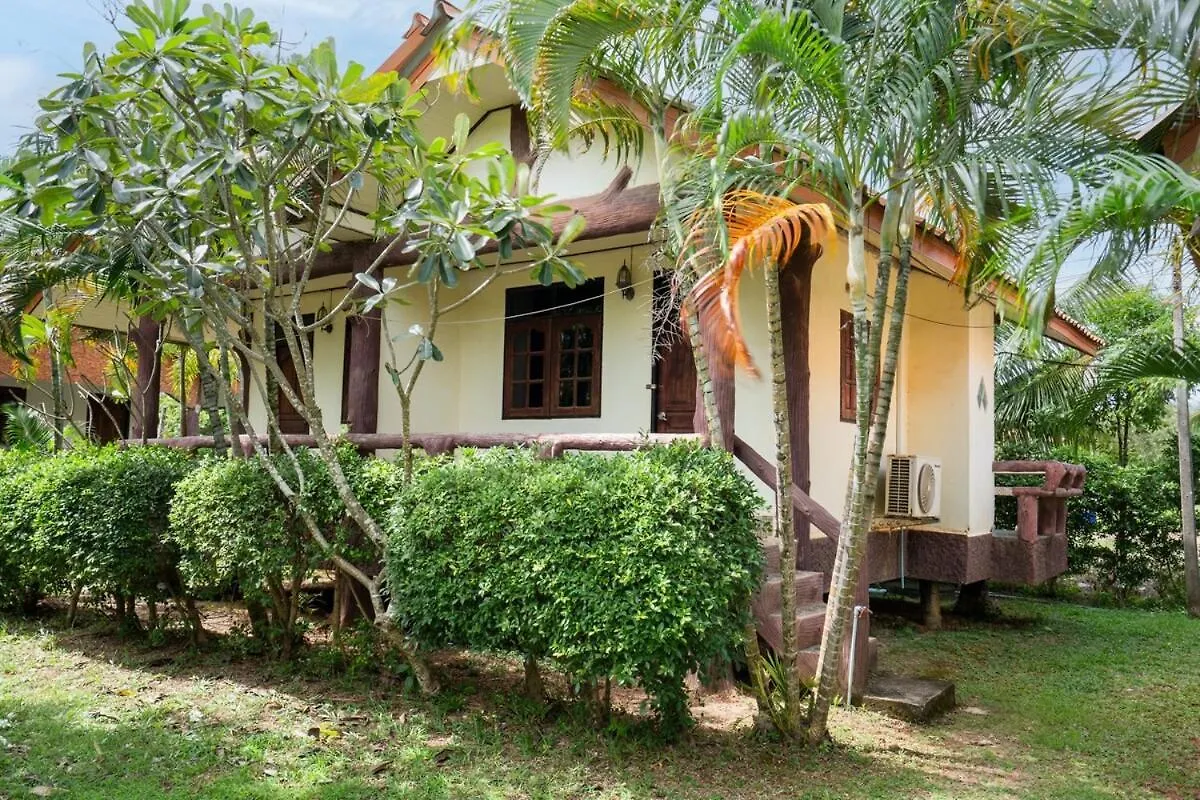 Lanta School Beach Resort Ko Lanta 0*,  Thailandia
